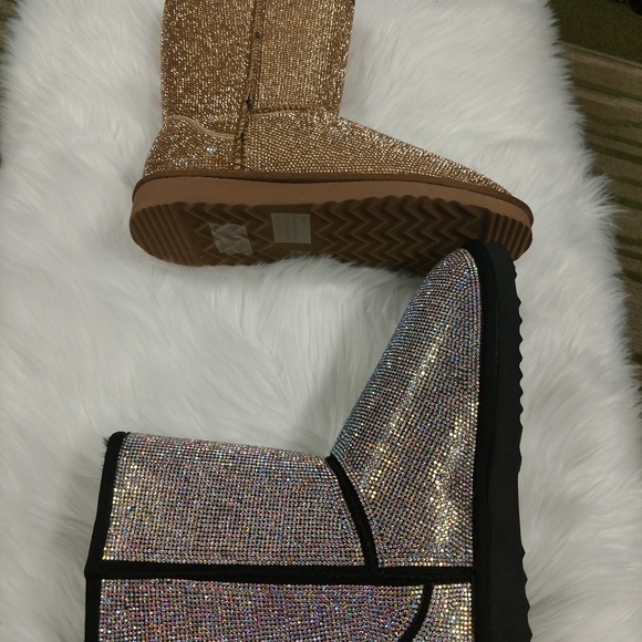 Bling Boots STILL HOTT🔥🔥& almost SOLD OUT!! - Picture 4 of 6